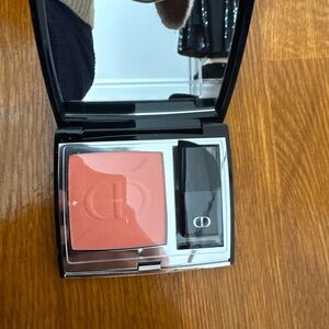 Dior Radiant Peach Blush with Applicator